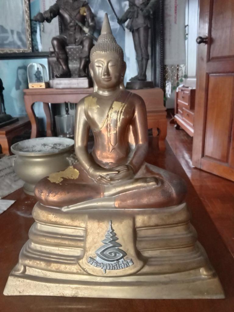 พระประมูล